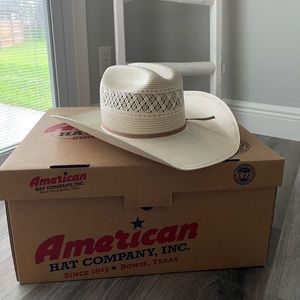 Great condition, never worn American hat size 7